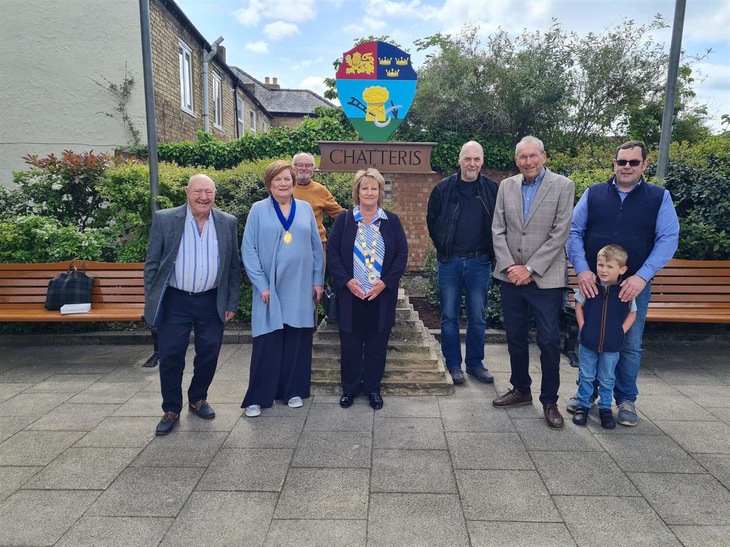 Chatteris’ smart new town sign was officially unveiled by the Mayor, Councillor Linda Ashley.. (56715712)