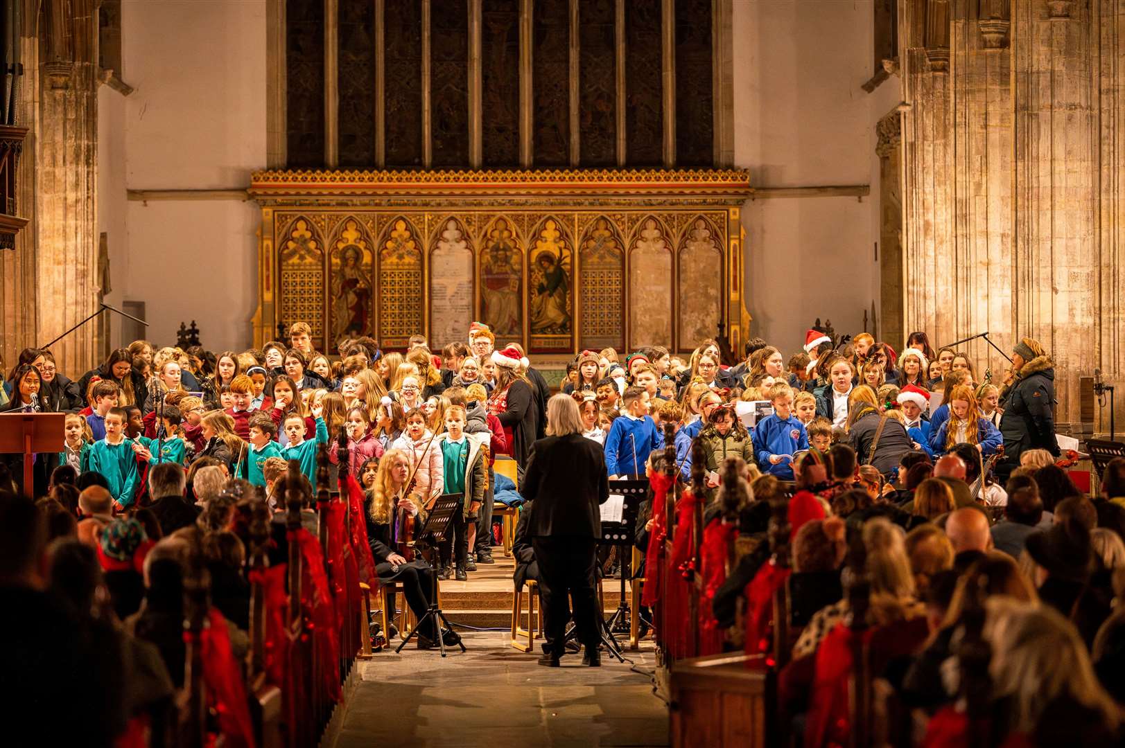 Fenland students were among 400 people who packed a historic King’s Lynn chapel for a community carol concert with the West Norfolk Academies Trust.