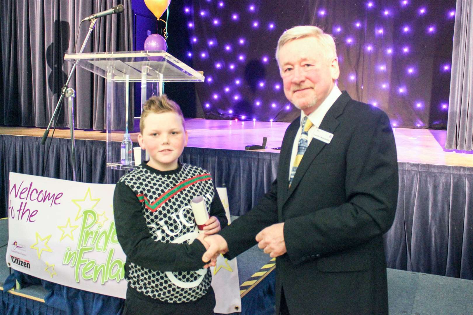 Last year's winner Byron Nunn receives his award from Coun Mark Buckton. (6952639)