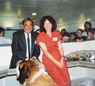 Celebrity Bernie Winters and his dog Schnorbitz officially opened the veterinary practice in 1989. Photo: Amical/Facebook.