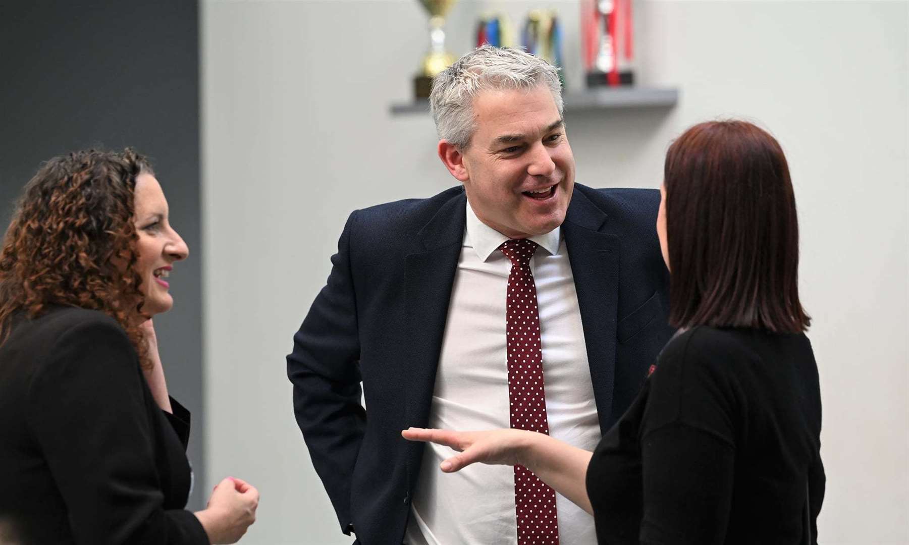 MP Steve Barclay paid a visit to the Orchards Academy in Wisbech to talk about careers. (55468194)