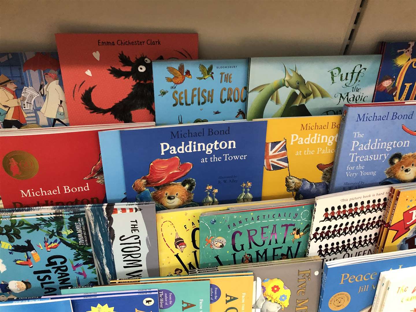 Children's books (62746194)