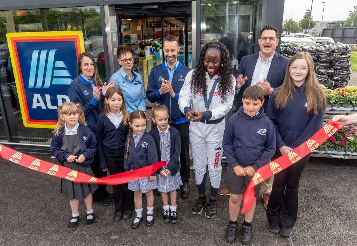 Aldi’s brand new store officially opens in town