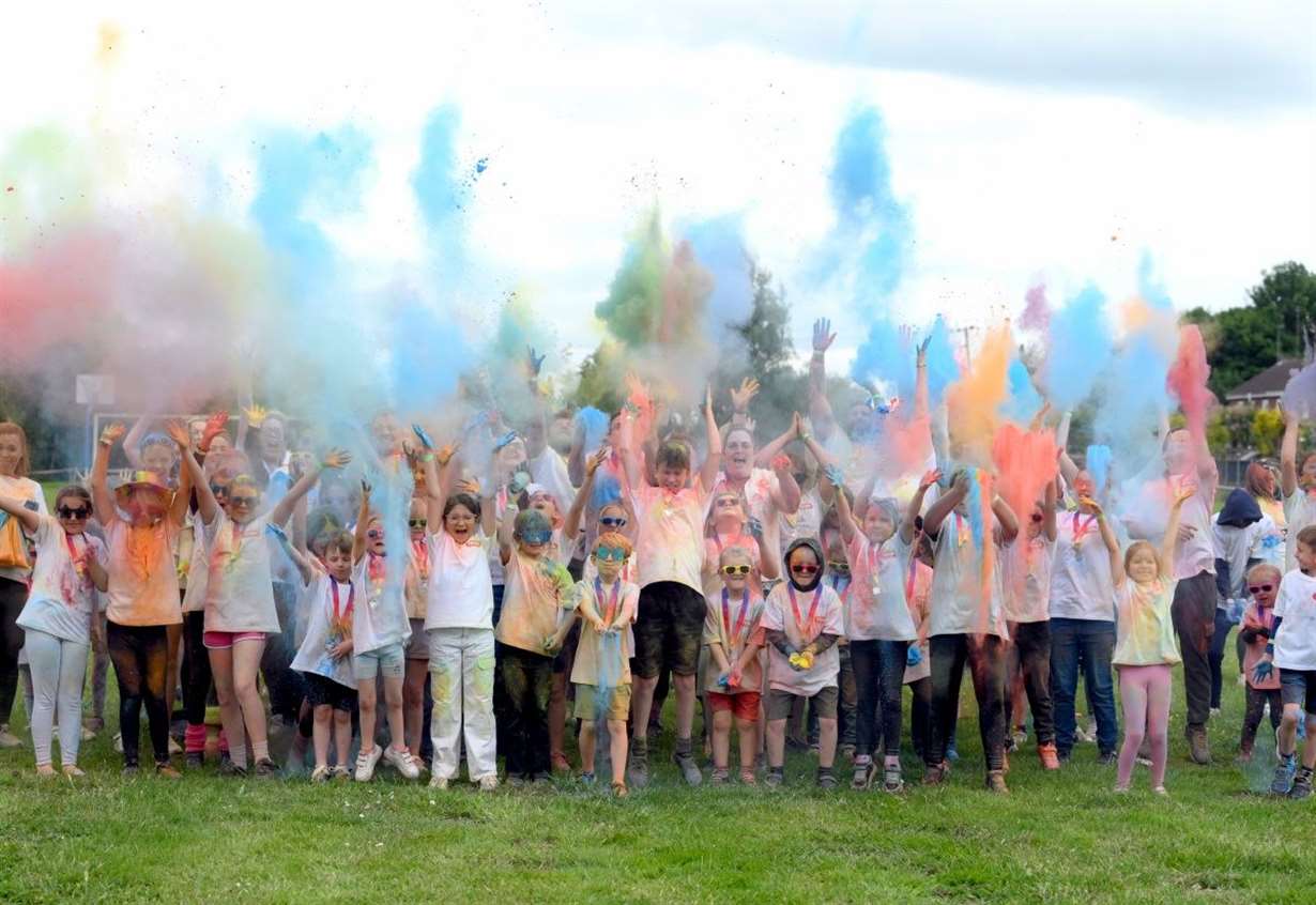 Schoolgirl raises more than £1,300 for family through colour run