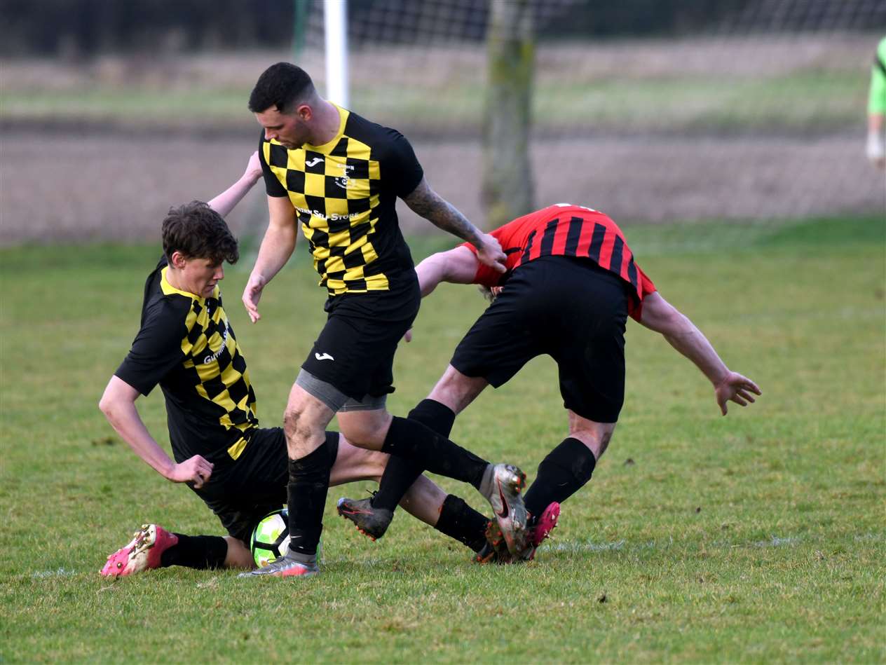 Guyhirn v Wimblington football action.