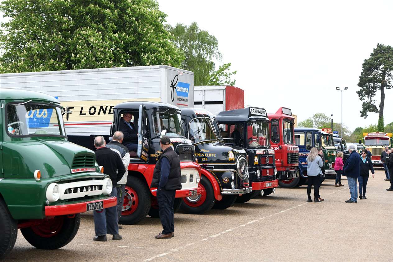 Vintage lorries taking part in the Flatlands road run from Wisbech - Peterborough - Wisbech. (47466098)