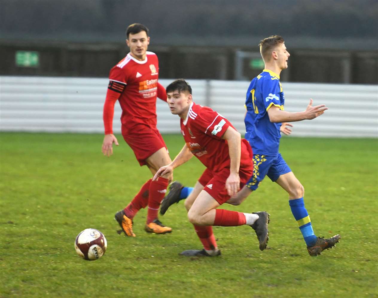 Sam Spencer and Beckham Kennelly defend.