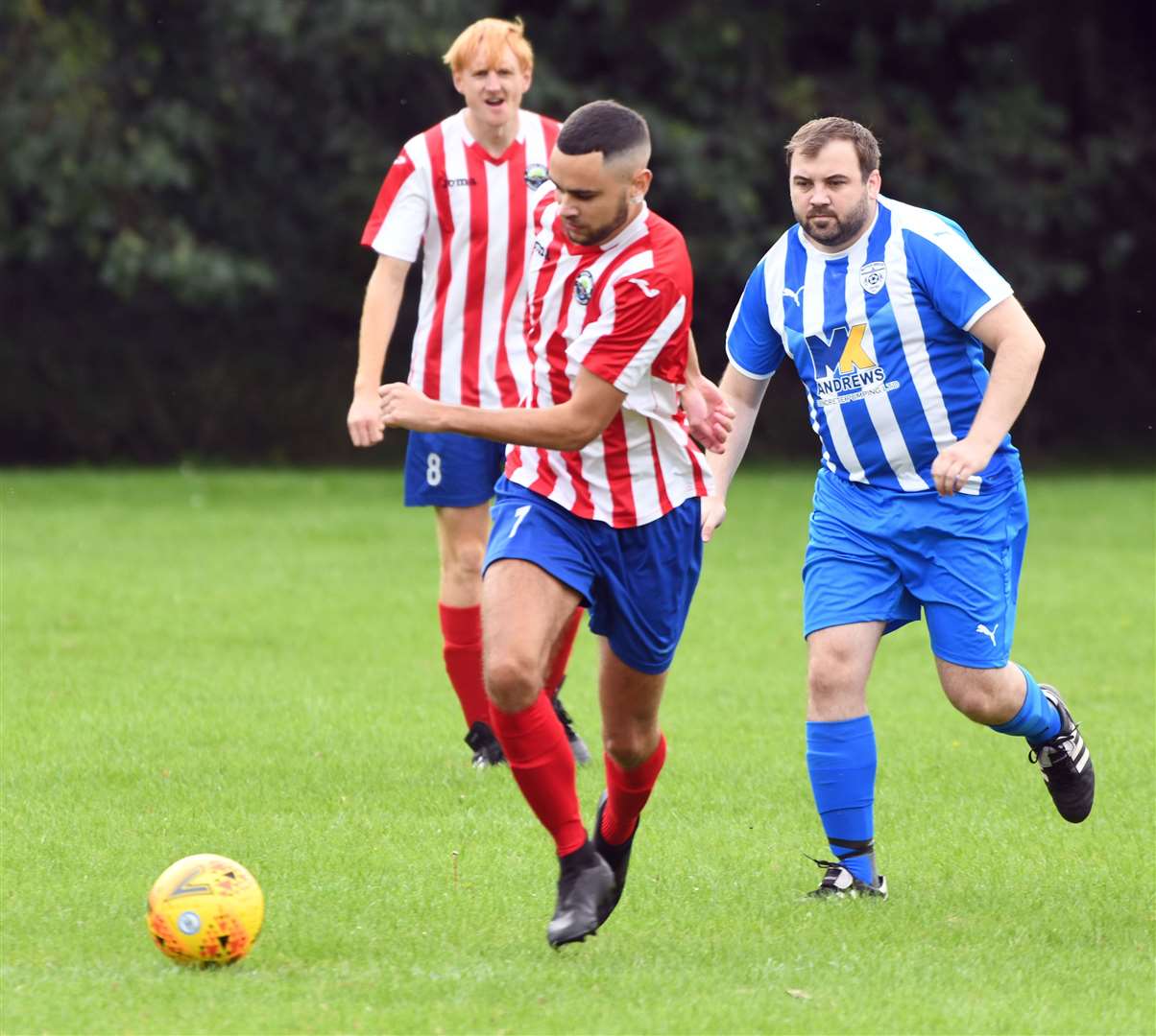 Action from Sutton Bridge v Oundle Town Reserves.