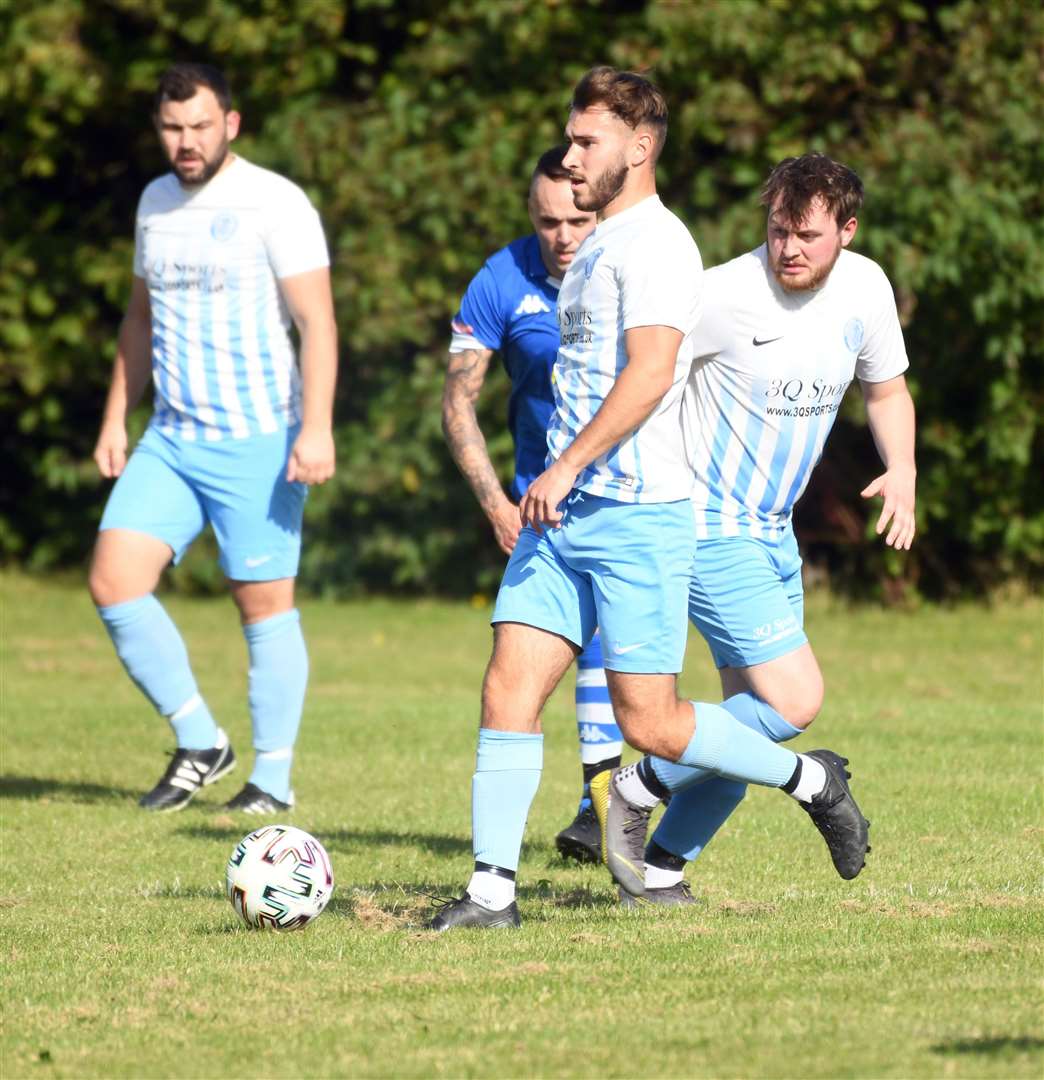Outwell Swifts v Chatteris football action.