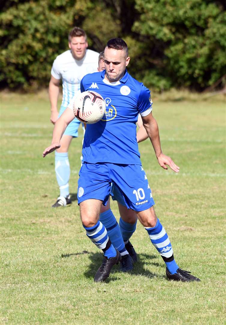 Outwell Swifts v Chatteris football action.