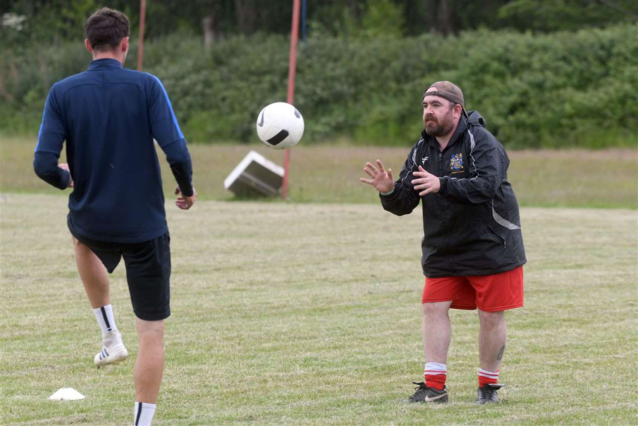 Sam Murphy pre-season training at Wisbech FC with Jonny Pearce. (36040574)