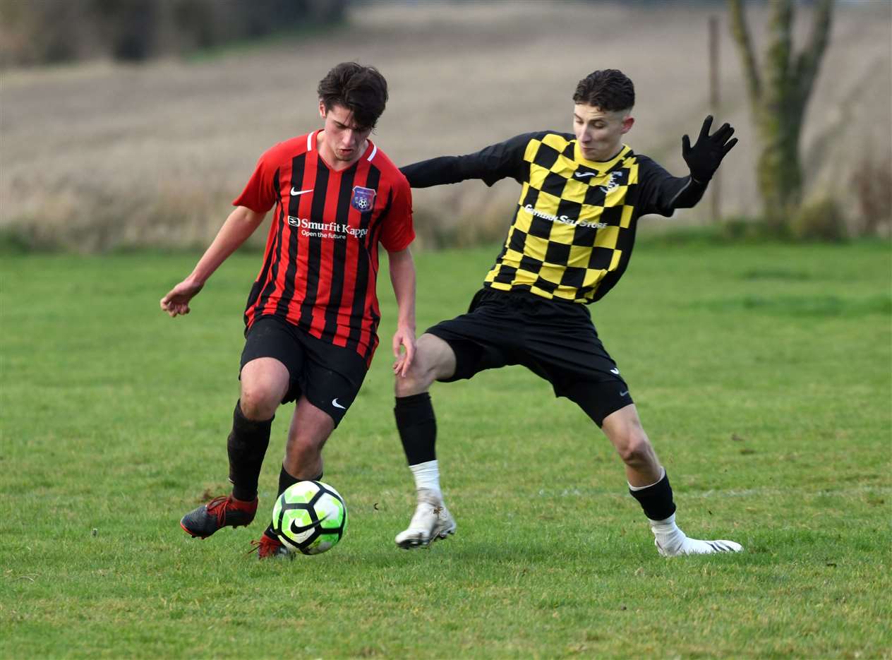 Guyhirn v Wimblington football action.