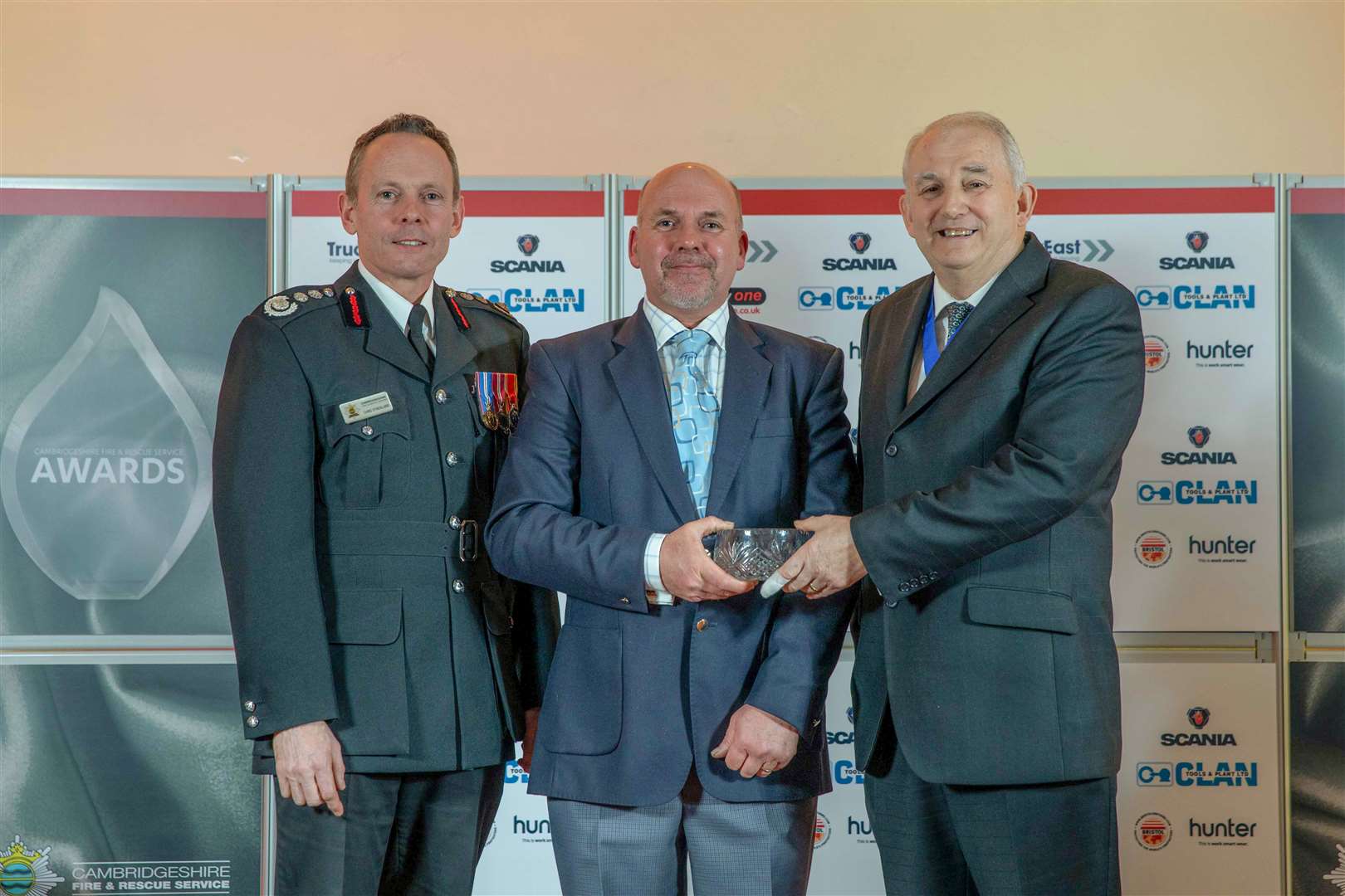 John Chelton receives his chairman's award (6784128)