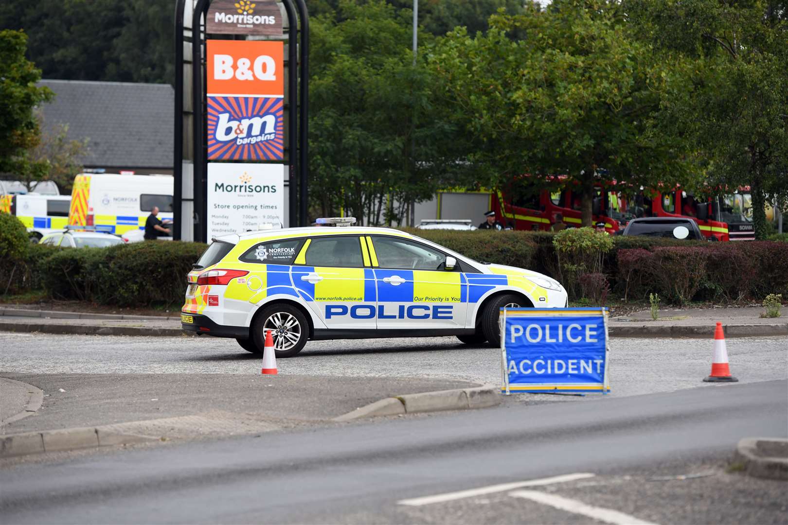 Police at the retail park at Elm Road Wisbech. (51391234)