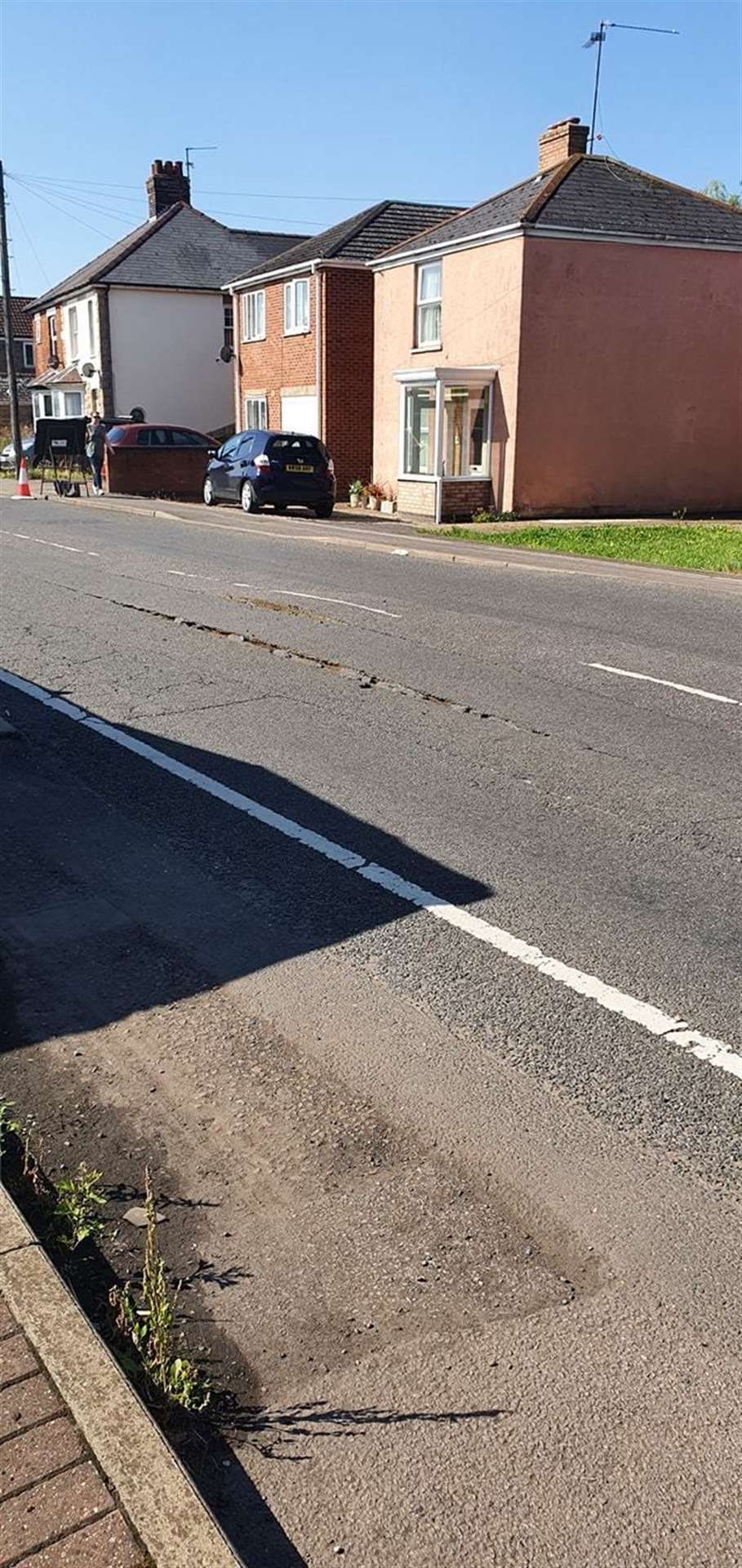 Gas Leak in Hundred Road - people have been evacuated according to social media reports. (49891659)