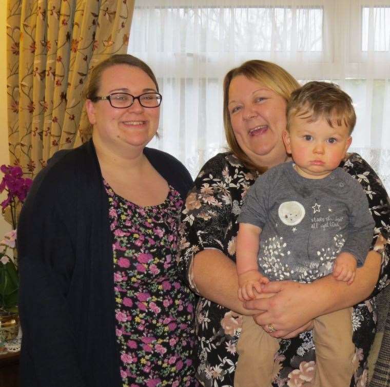 Charlotte and Teresa with Charlotte's son, before the weight loss. (40075771)