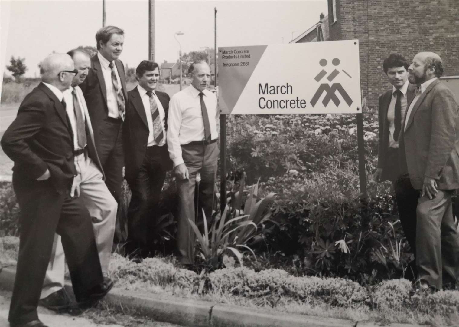 Tom Moore by the sign with the then MP Clement Freud and his colleagues, second from left Leo Doyle, Alan Wilson, Mike Paxton and John Daisley. (33766643)