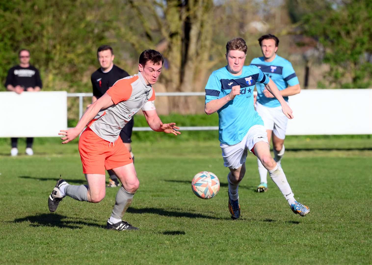 Parson Drove (grey and orange) v Holland (blue).