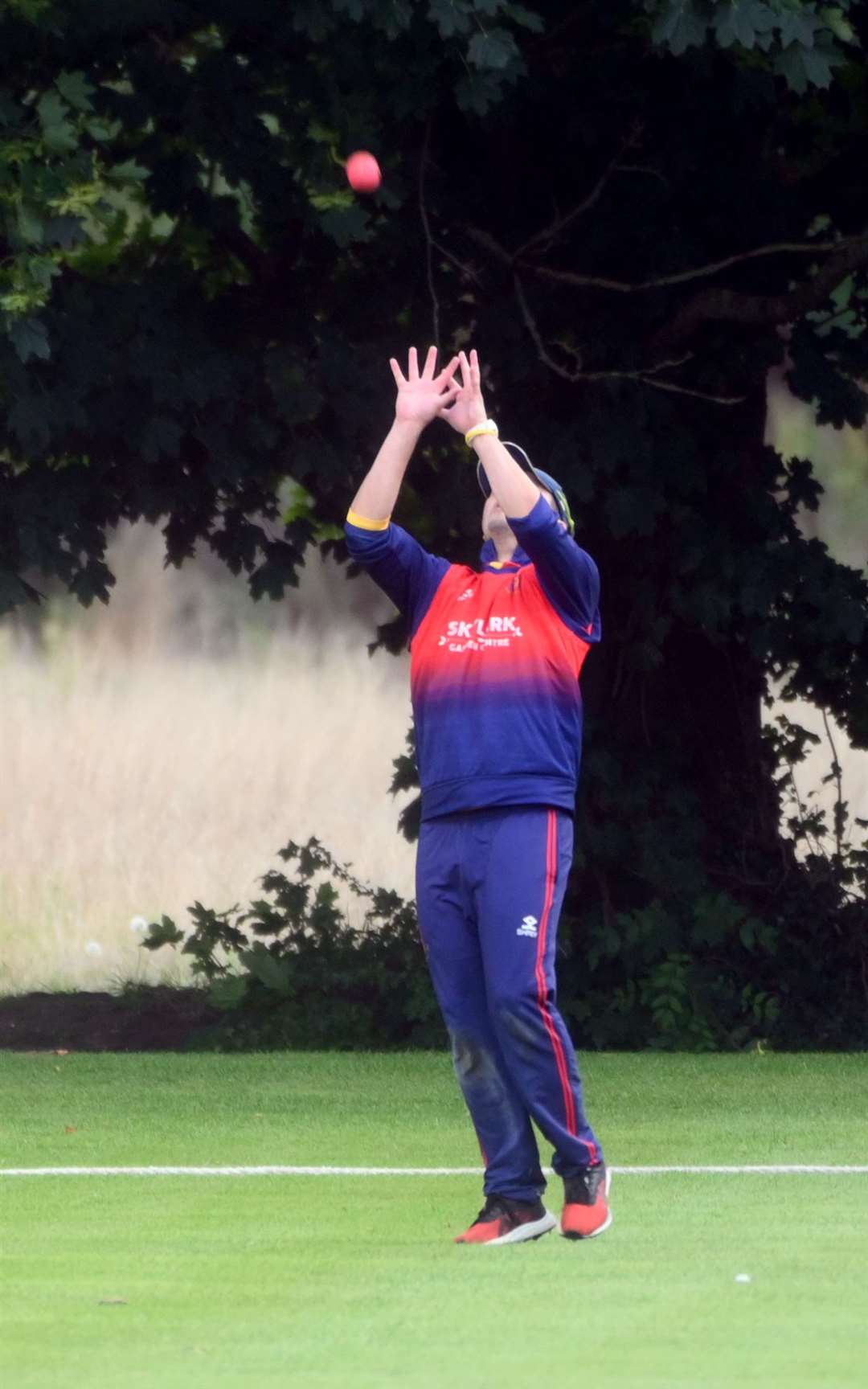 Wisbech v Fakenham in the EAPL play off final..Wisbech captain James Williams taking the catch of Fakenham's captain David Coyle. (59554971)