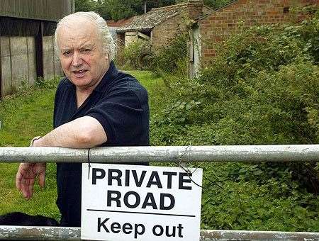 Tony Martin. (16217346)