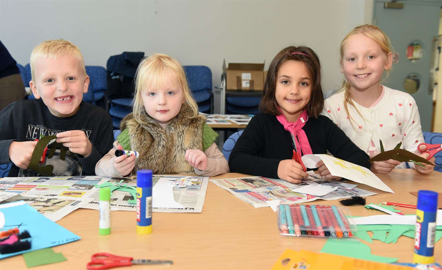 Christmas crafts at March Library. .left to right Eden Hewitt 6, Enola Hewitt 4, Hollie Andrew 6 and Gaia Hewitt 7. (21188847)