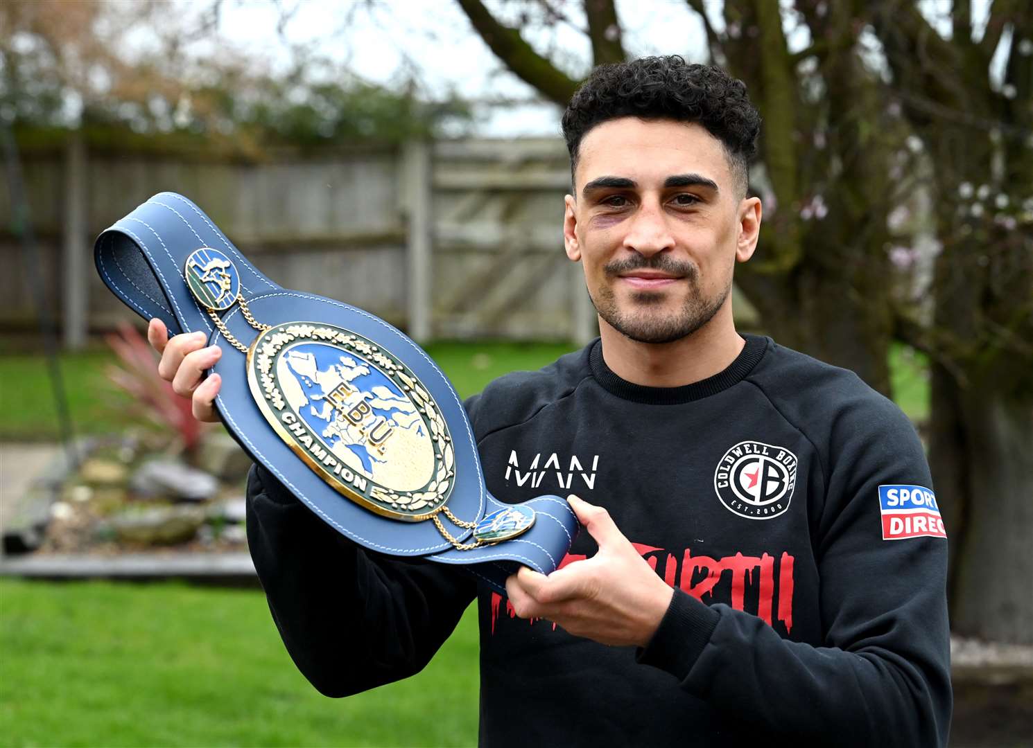 Jordan Gill with the EBU Featherweight title. (56538436)