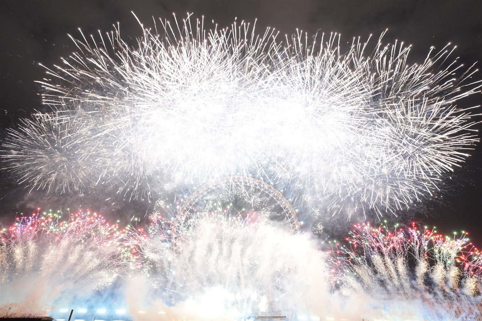 London defies weather with spectacular fireworks display to ring in 2025