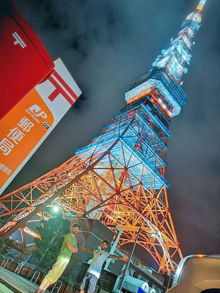 They made it - Dave and Dan in Tokyo. (4686496)