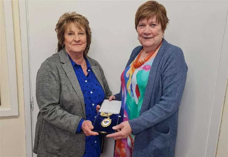 Next town mayor and deputy chosen during vote at council meeting