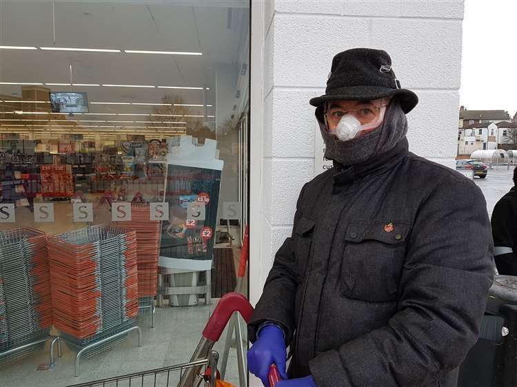 Going food shopping is not as it used to be (32297996)