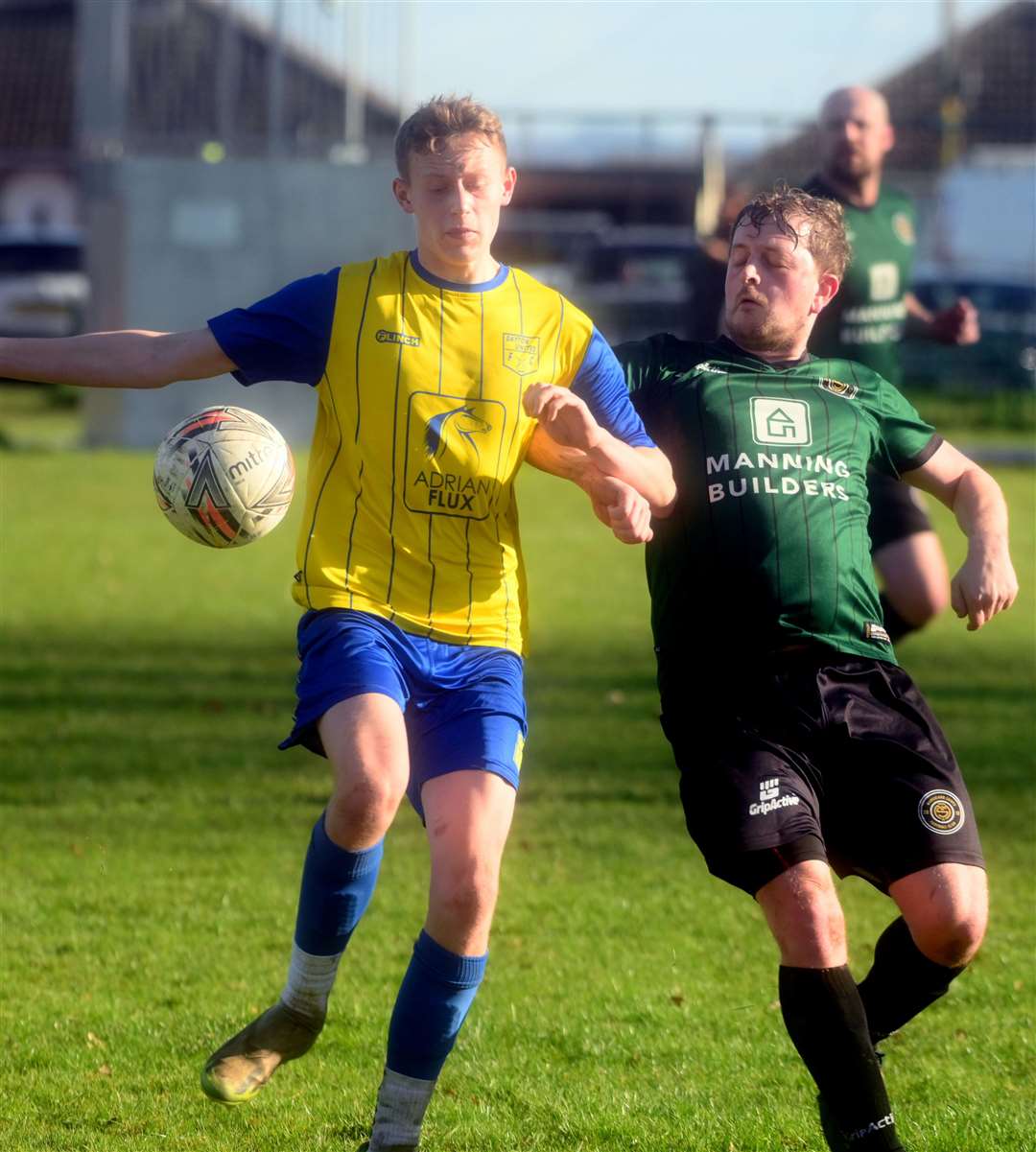 Marshland Saints Reserves (Green) v Gayton United (Yellow)