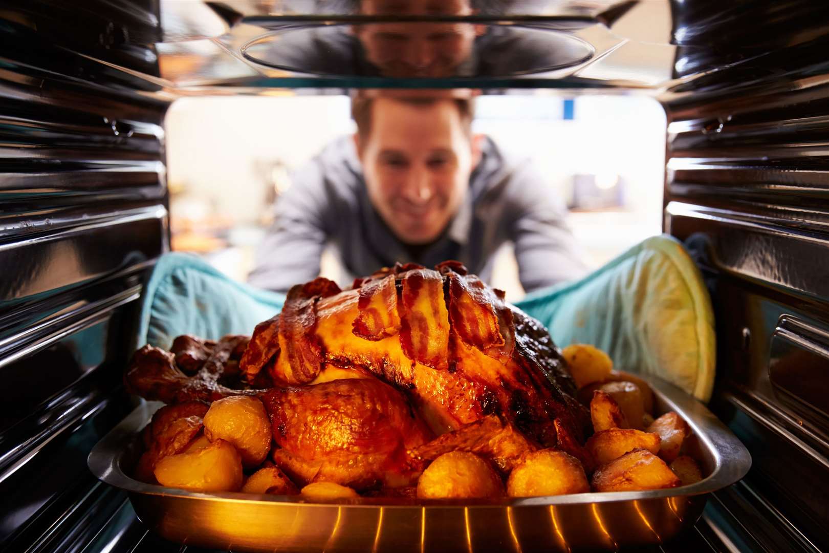 Christmas Day and Boxing Day 2023 take place on a Monday and Tuesday. Image: PA/iStock.