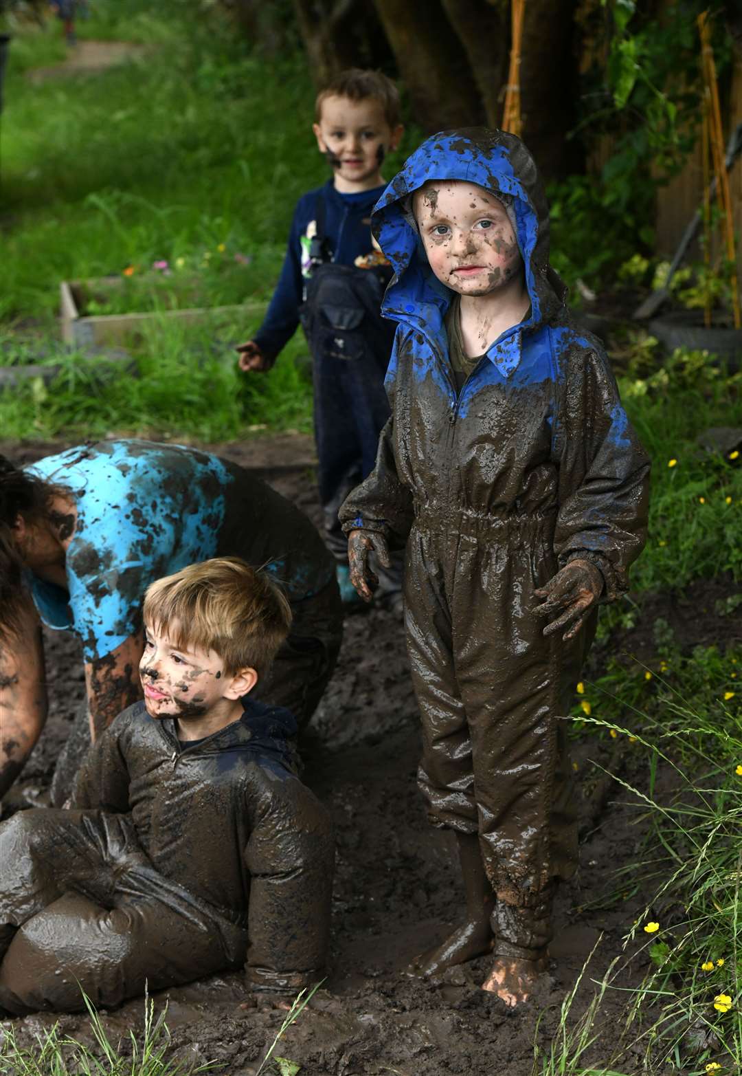 Emneth nursery children throw themselves into day of muddy fun