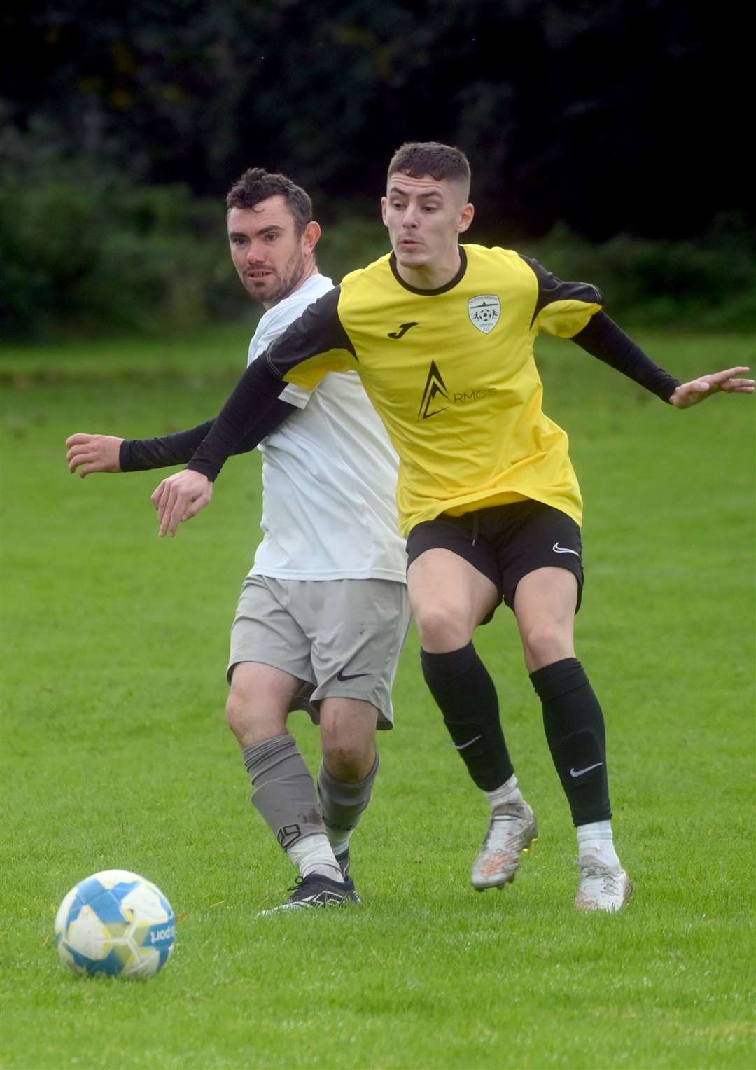 Sutton Bridge United (white) v South Lincolnshire Swifts