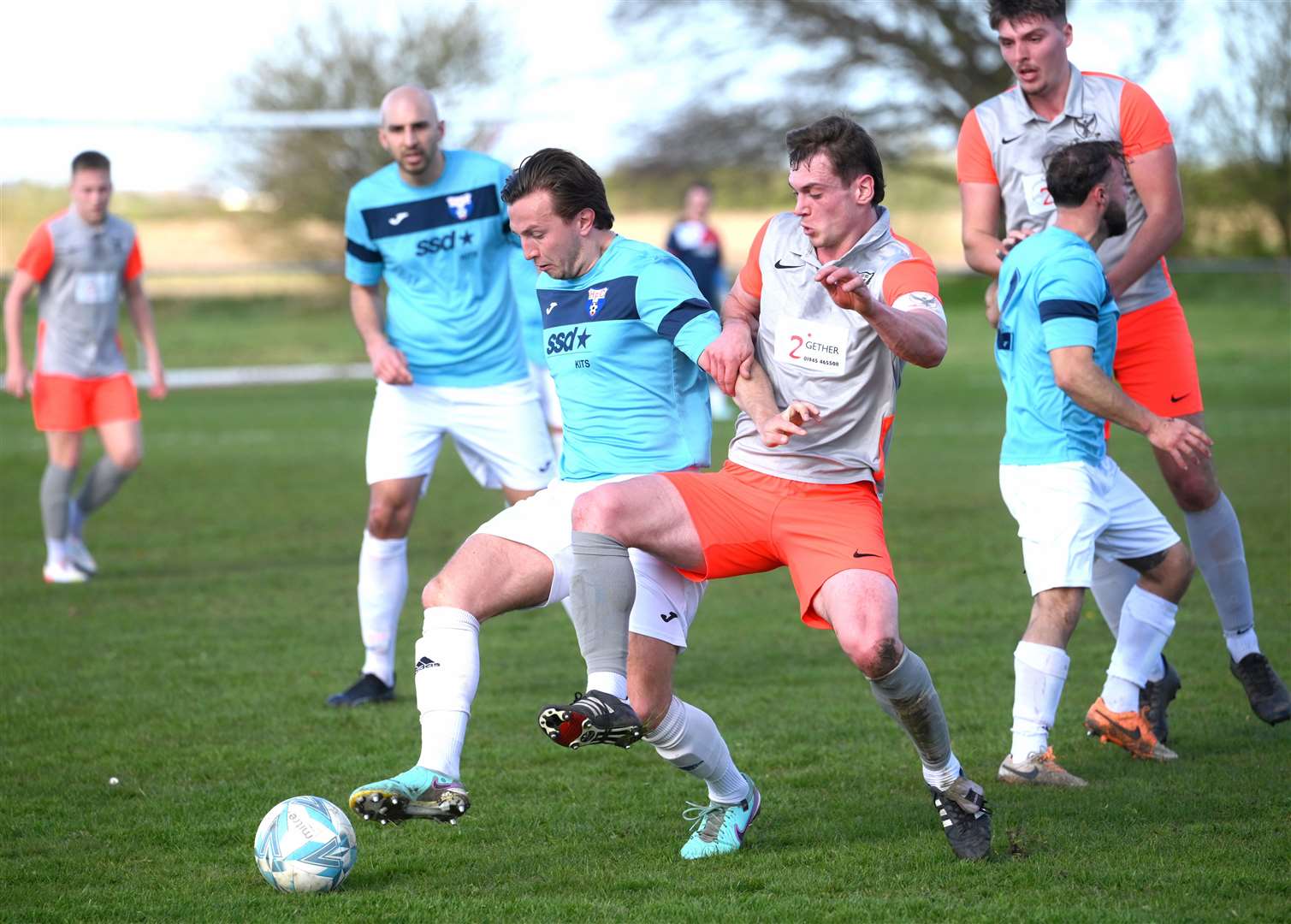 Parson Drove (grey and orange) v Holland (blue).