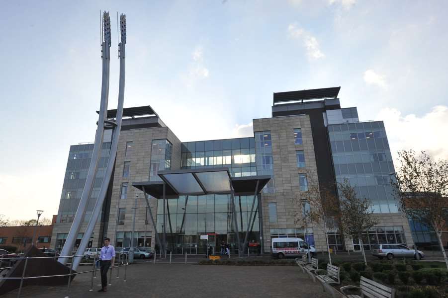 Peterborough City Hospital exteriors EMN-141118-141246009