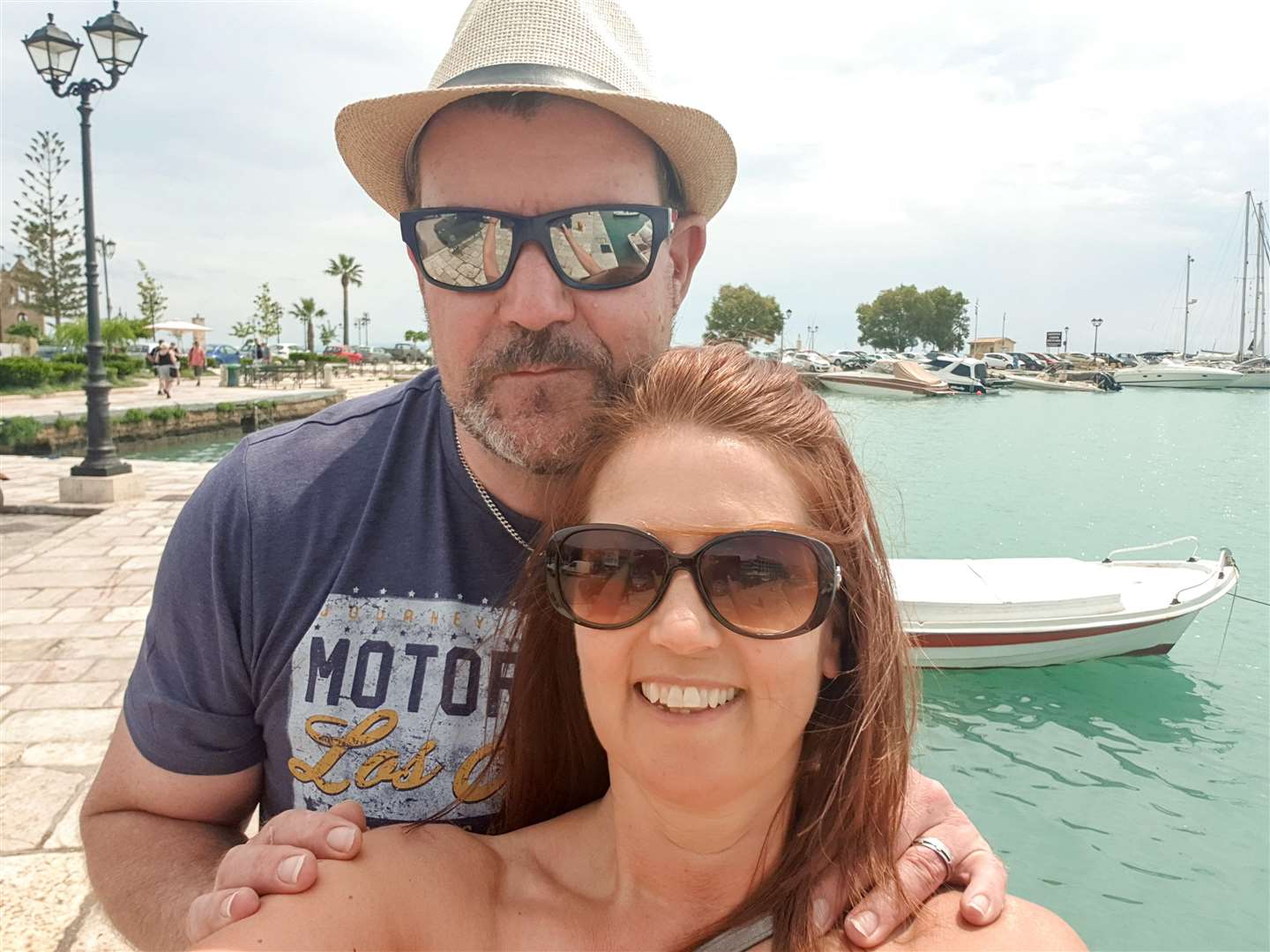 Kevin and Kerry Shippey were trapped on plane for over three hours as passengers passed out and had fits through the heat in the cabin. (2830320)