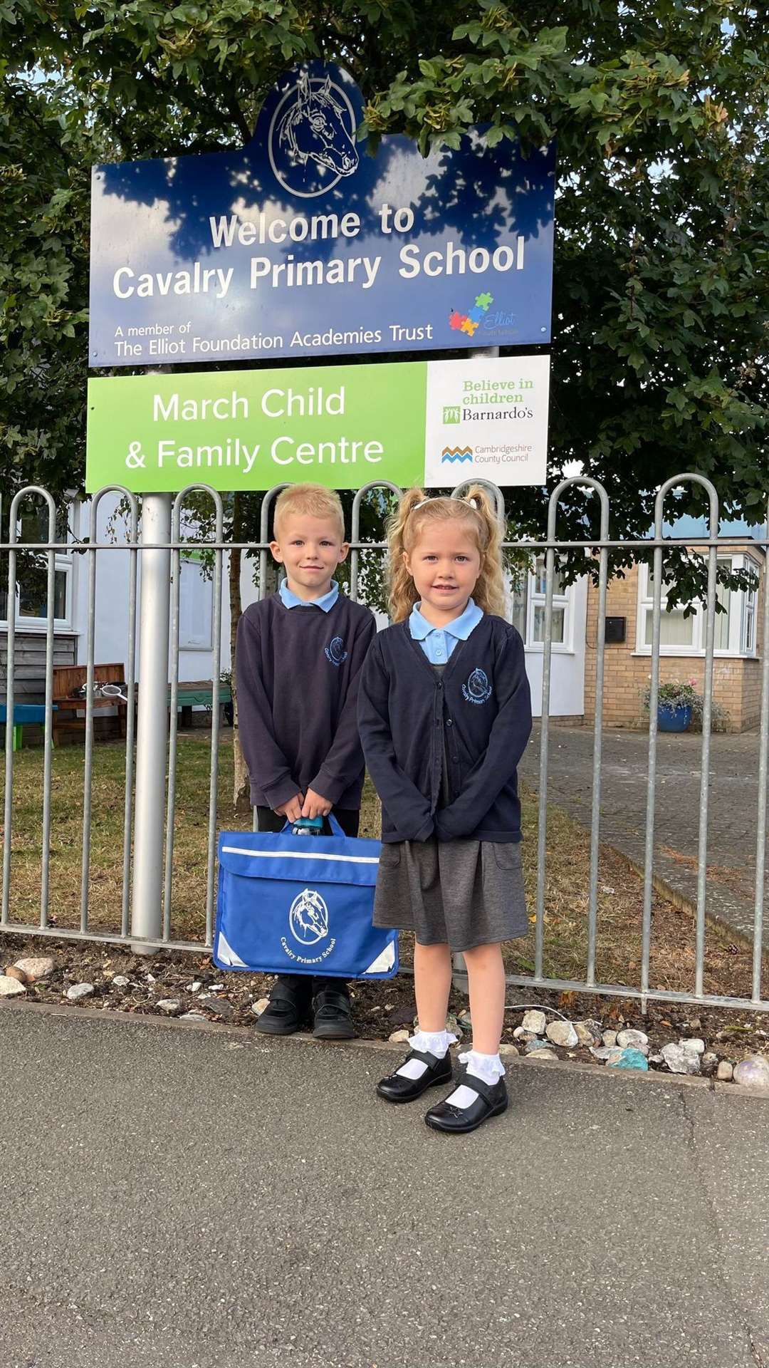 Dad Jason Bull man is hoping people will go along to cheer him on as he completes a marathon in aid of Cavalry Primary School in March. (59396302)
