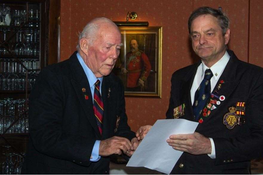 Keith O’Hara with his 25 year award