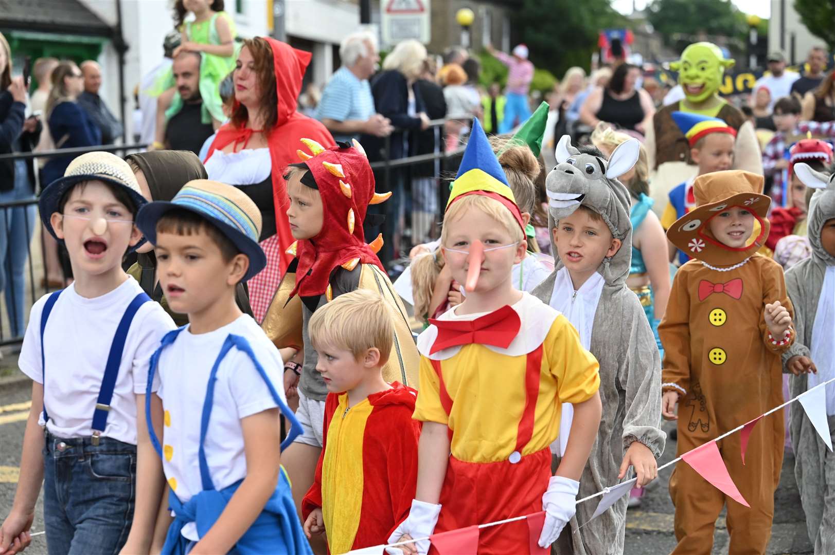 Chatteris Midsummer festival parade. (57559781)