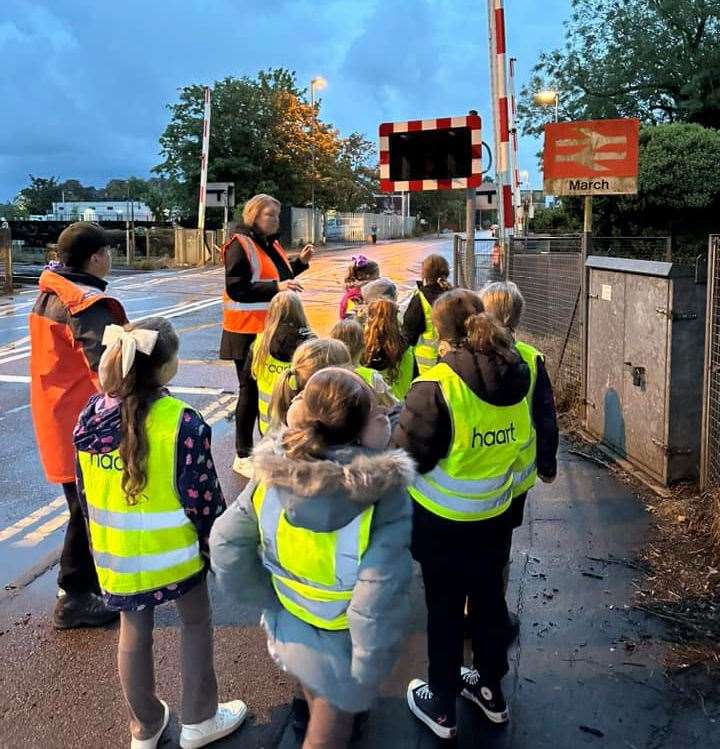 The Brownies learned about railway safety.