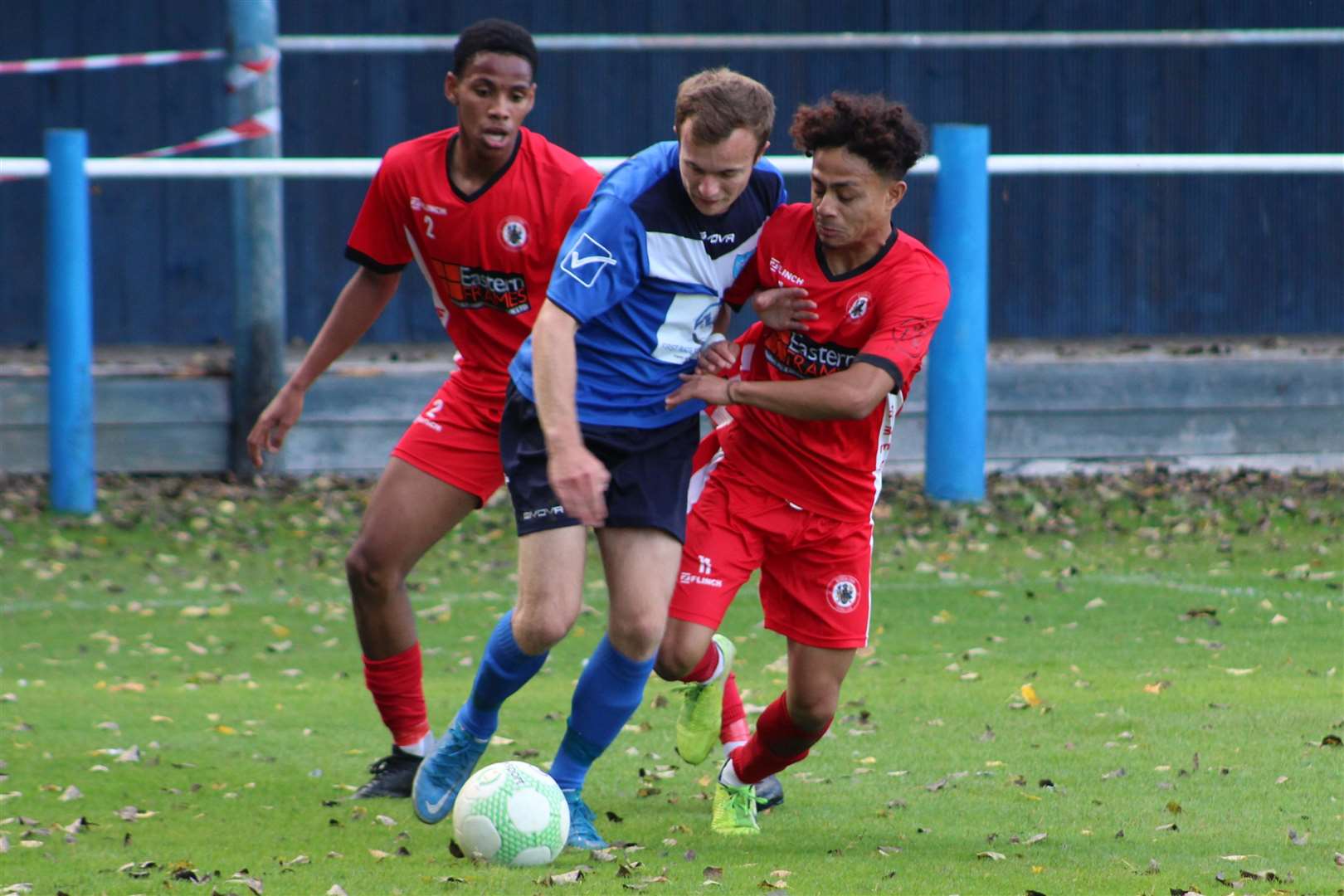 Sisa Tuntulwana and Joao Rangel battle for possession. Photo ERIN LARHAM (60020188)