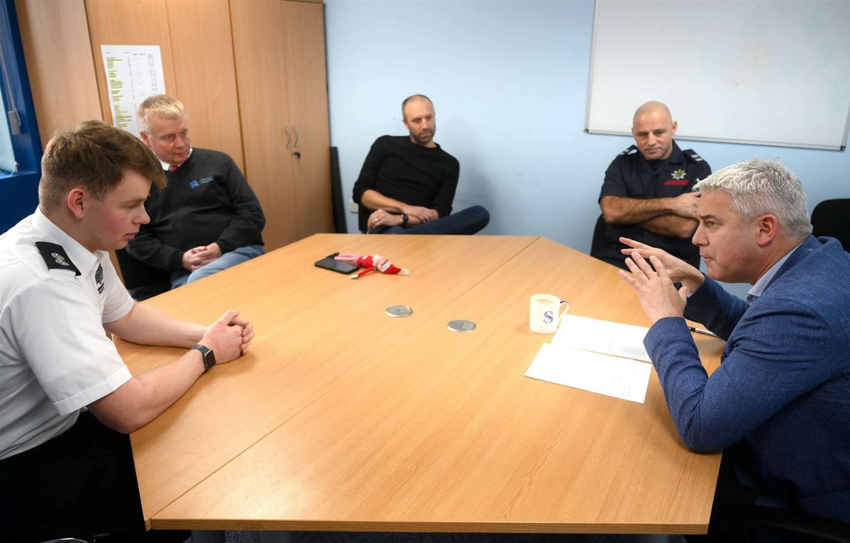 MP Steve Barclay meeting with from left: Acting Watch Commander Rhy Fenn, Coun Charlie Marks, council chair Ben Bonos, and Crew Commander Roly Rimmer.