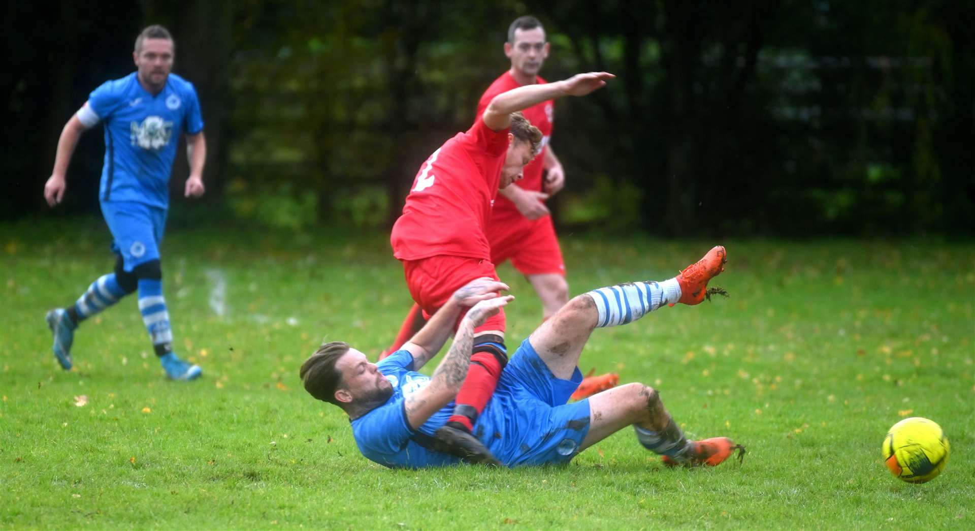 Upwell Town (red) v Outwell Swifts Reserves (blue)
