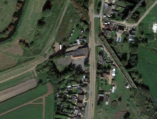 Plans are in to convert this former restaurant into a pub and DIY store. (46894175)