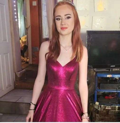 Jessica Richardson, 16, has gained a place at Stageworks Studios in St Neots.