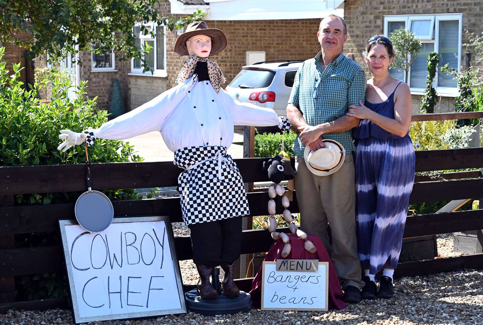 Emneth Scarecrow festival..Ann Miller and Garry Fletcher... (58626670)