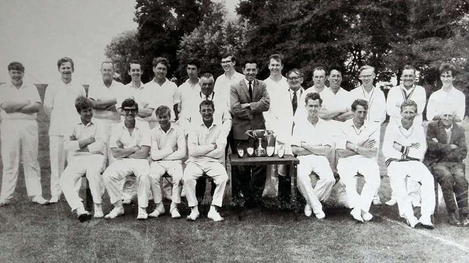 Maurice Short centre supported the cricket team and donated a trophy for them. (28501178)