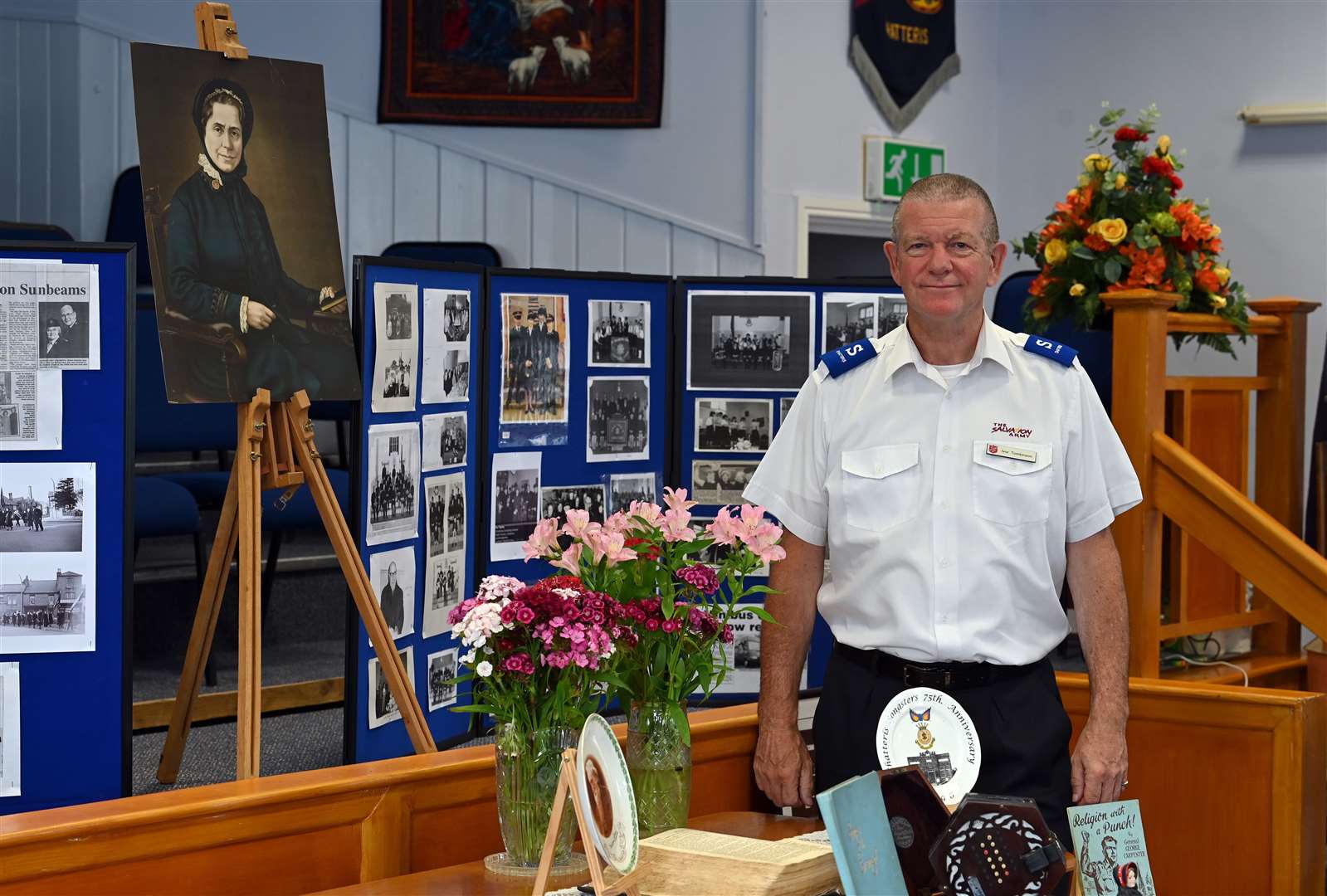 Chatteris Salvation Army 135th Anniversary..Ivor Tomkinson..... (56972565)