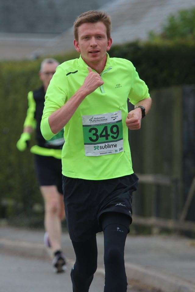 Lewis Saunders (31784998)